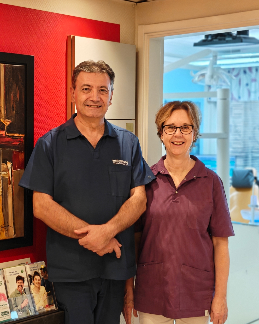 Tandläkare Radovan Tosic och Tandsköterska Annette Eriksson på tandläkarkliniken Taradent AB i Köping.