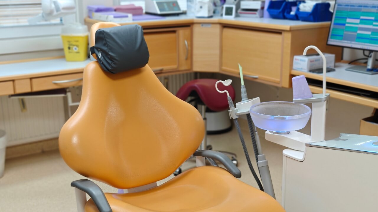 Taradent tandläkarklinik i Köping, behandlingsrum.